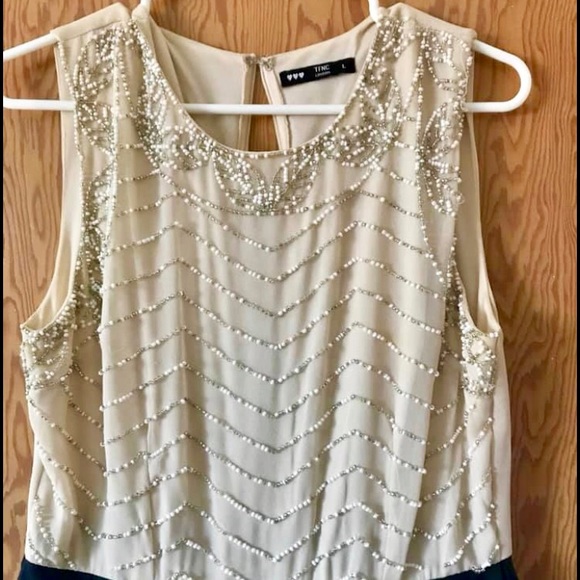 Formal dress - Picture 2 of 2